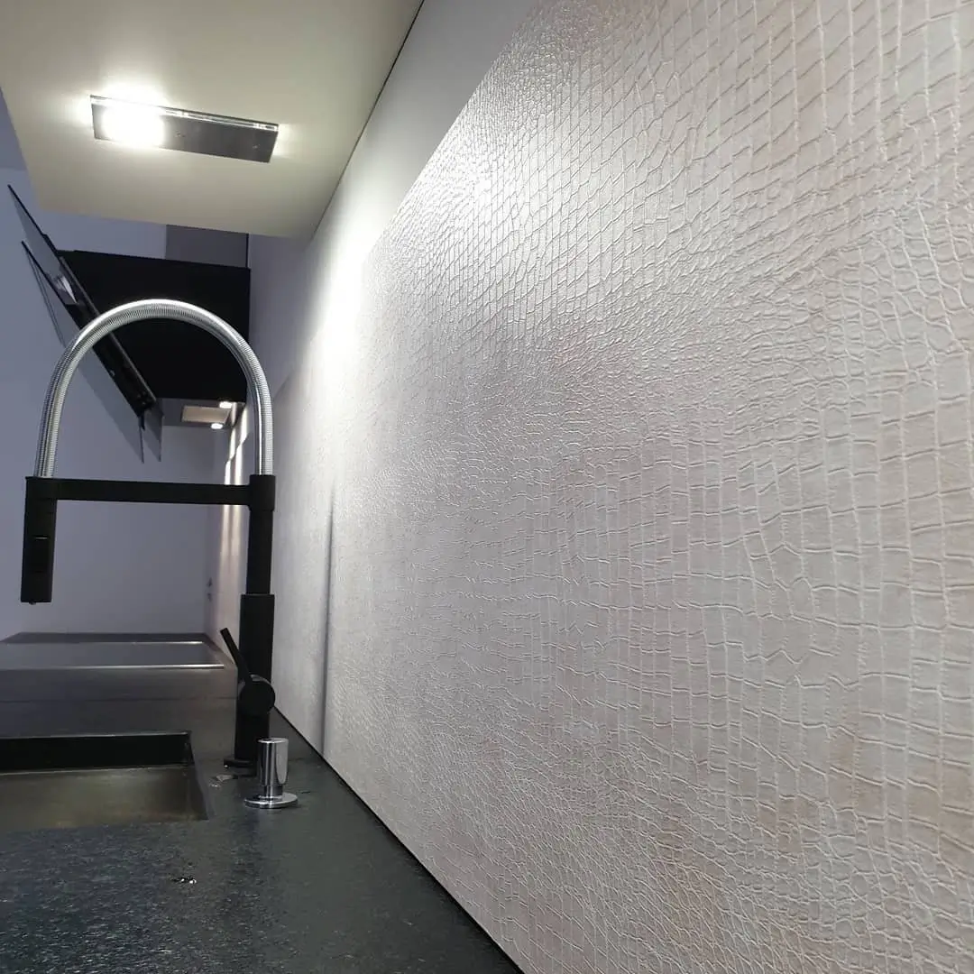 Kuechenfolierung fuer moderne Kuechen ohne Austausch Wand